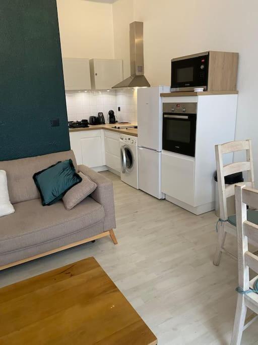 L'Augusteum Apartment นีมส์ ภายนอก รูปภาพ