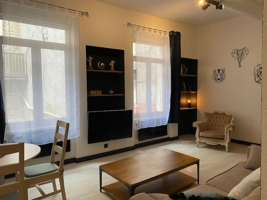 L'Augusteum Apartment นีมส์ ภายนอก รูปภาพ